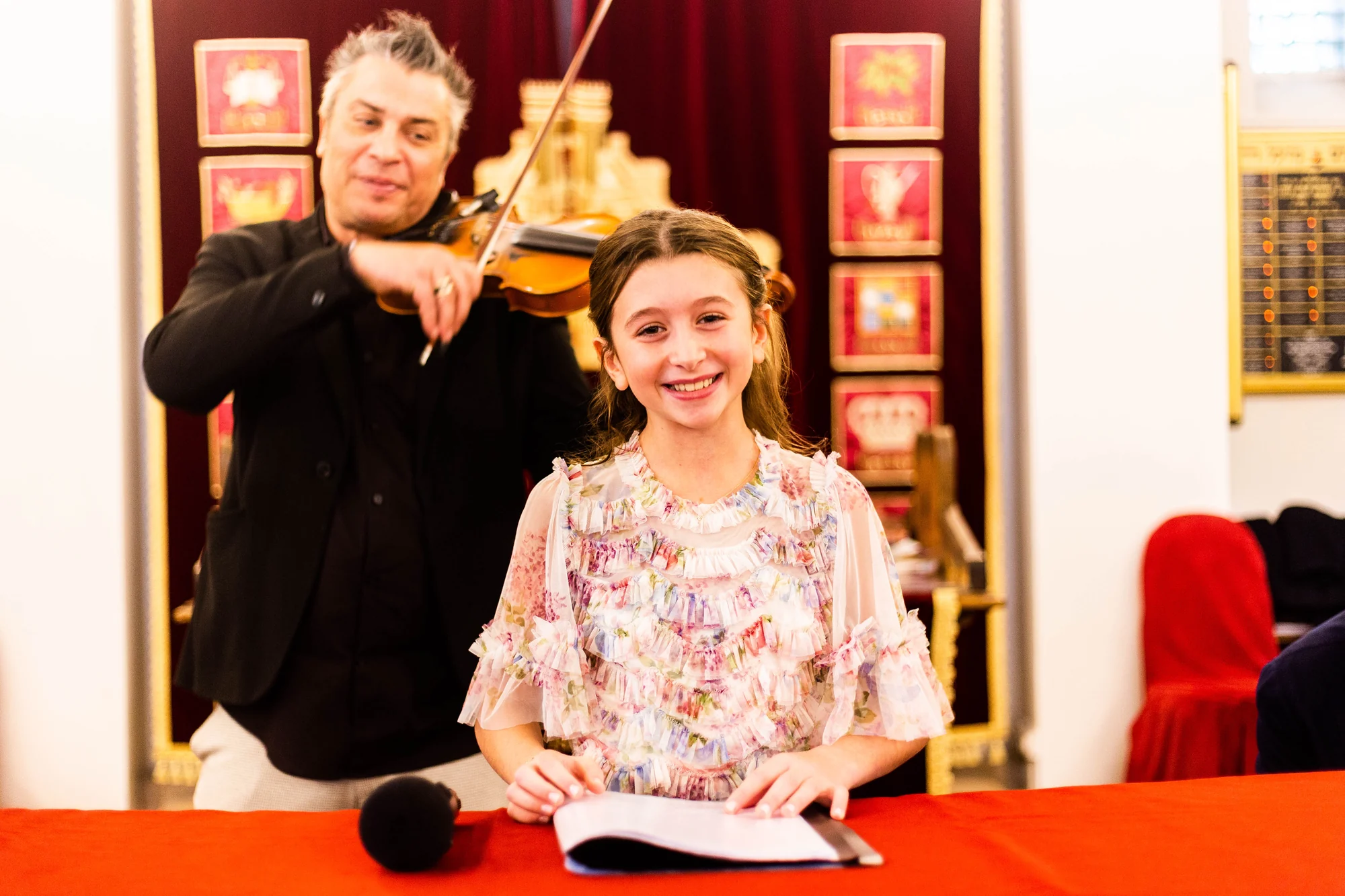 Le sourire, avec le violoniste