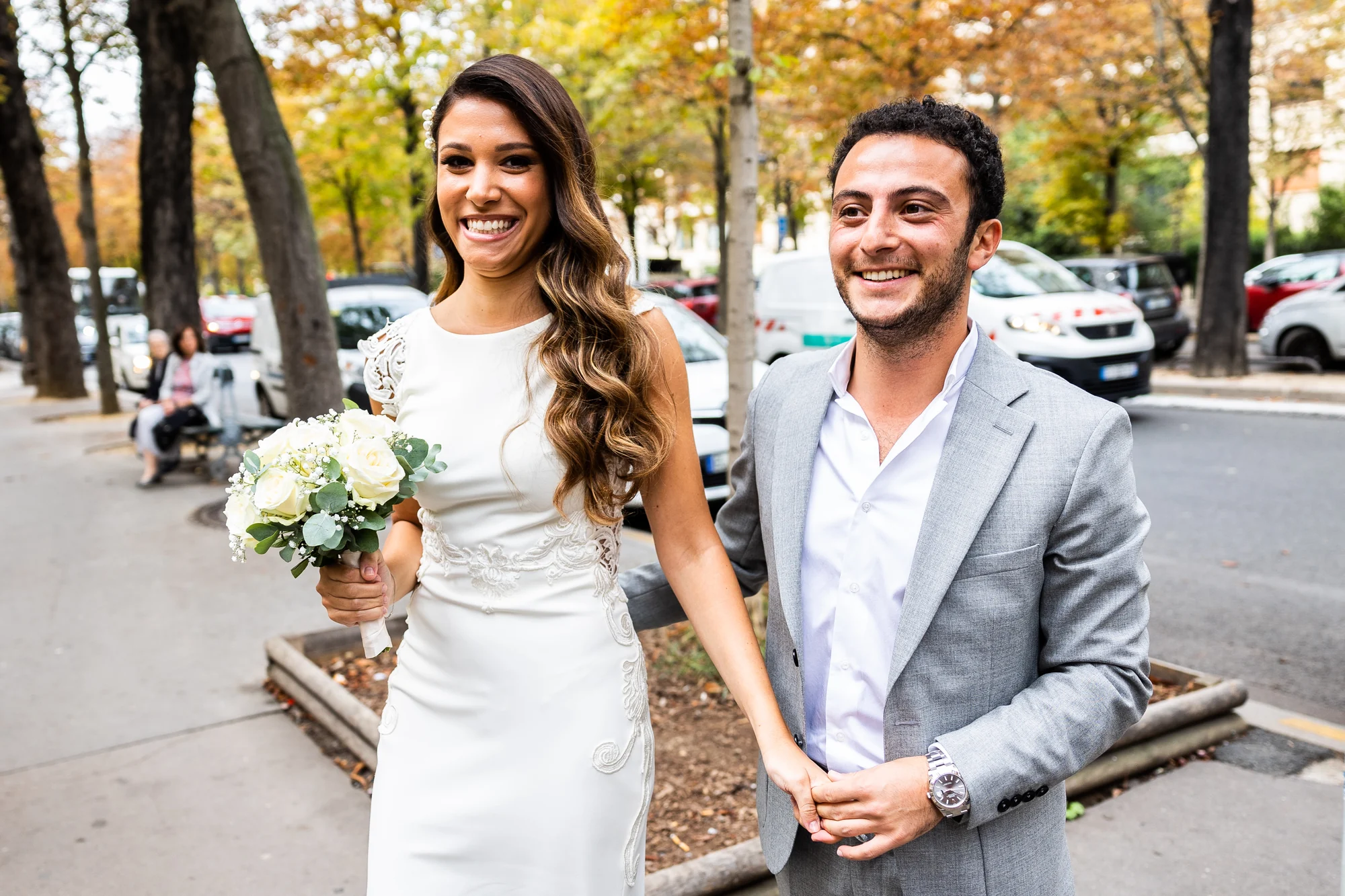 Les mariés dans la rue