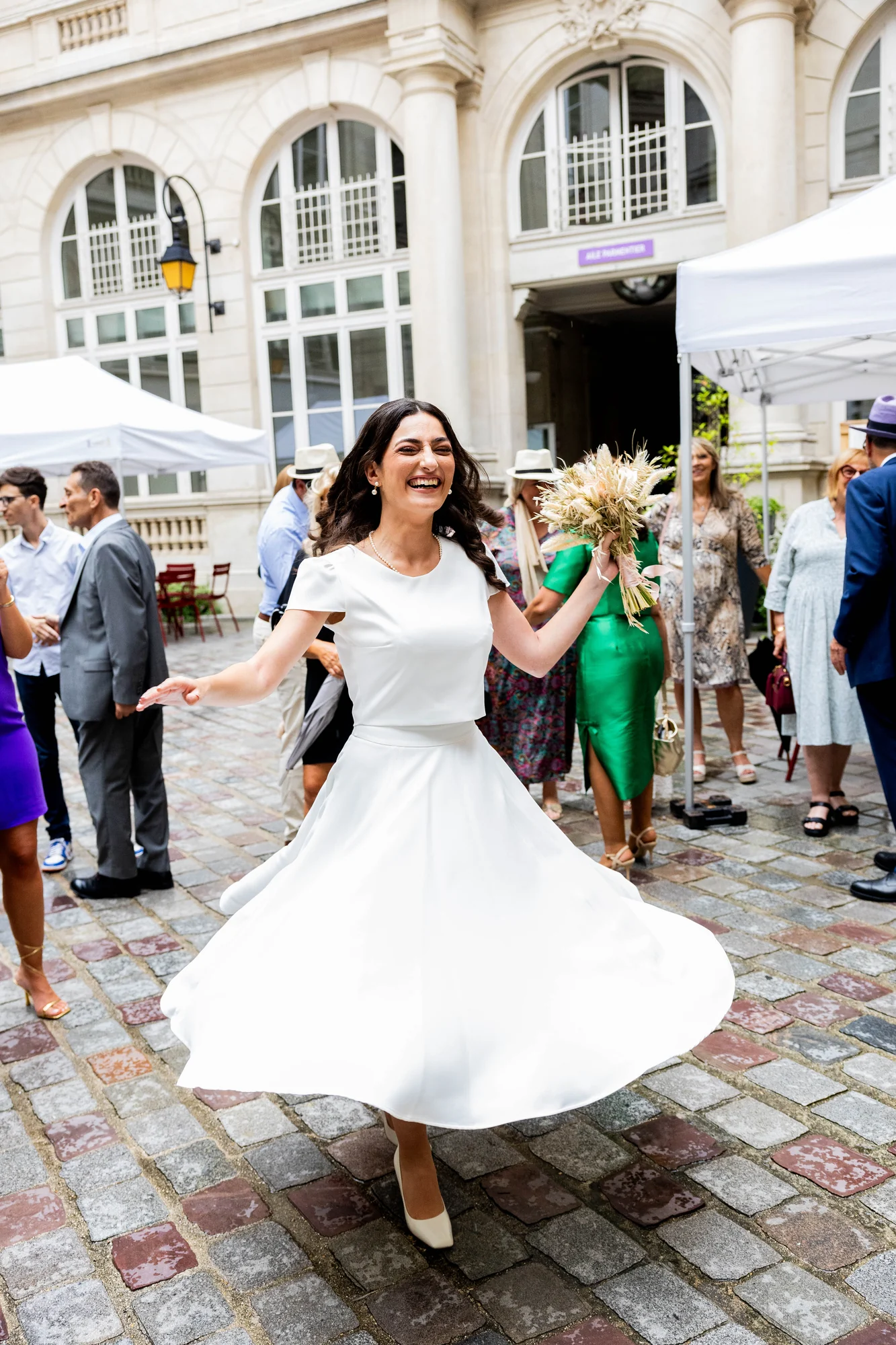 La mariée qui tourne