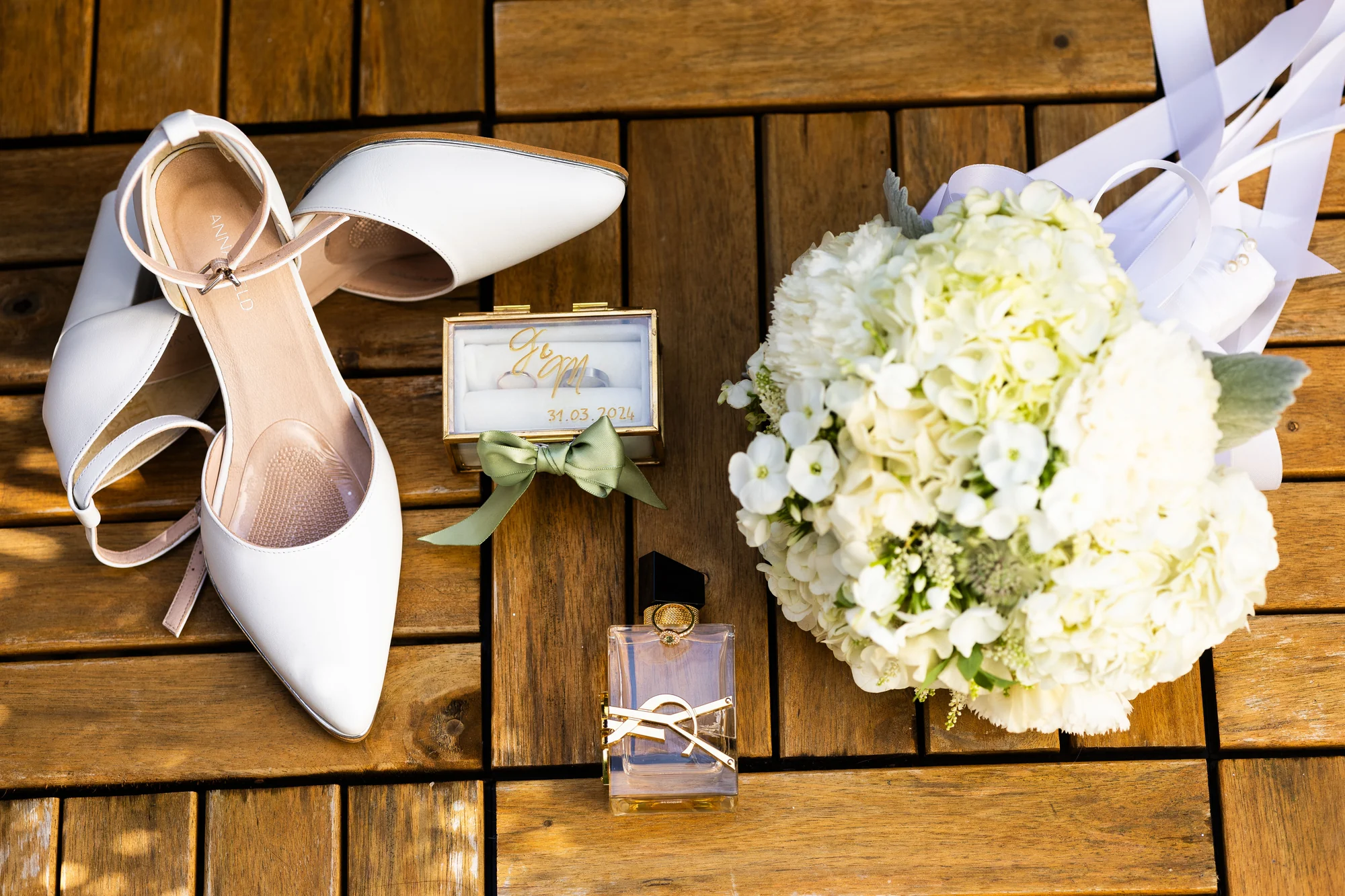 Les souliers et le bouquet