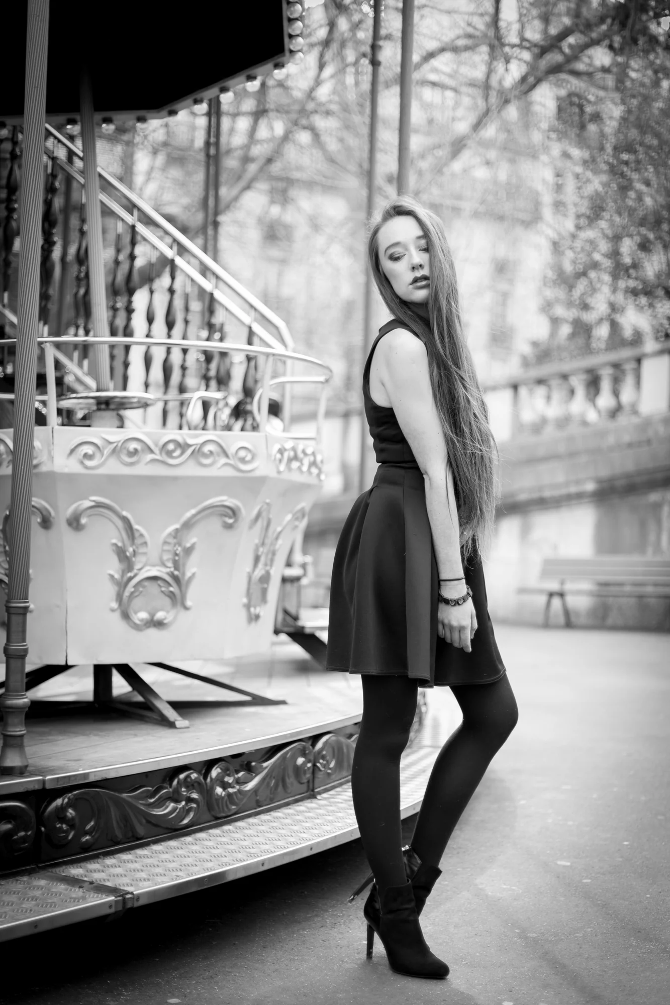Séance en extérieur, en noir et blanc