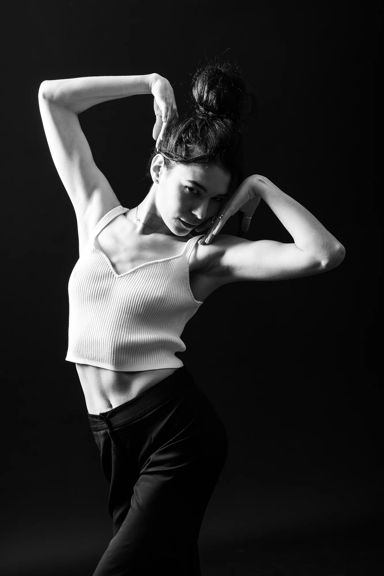 Portrait en studio, en noir et blanc